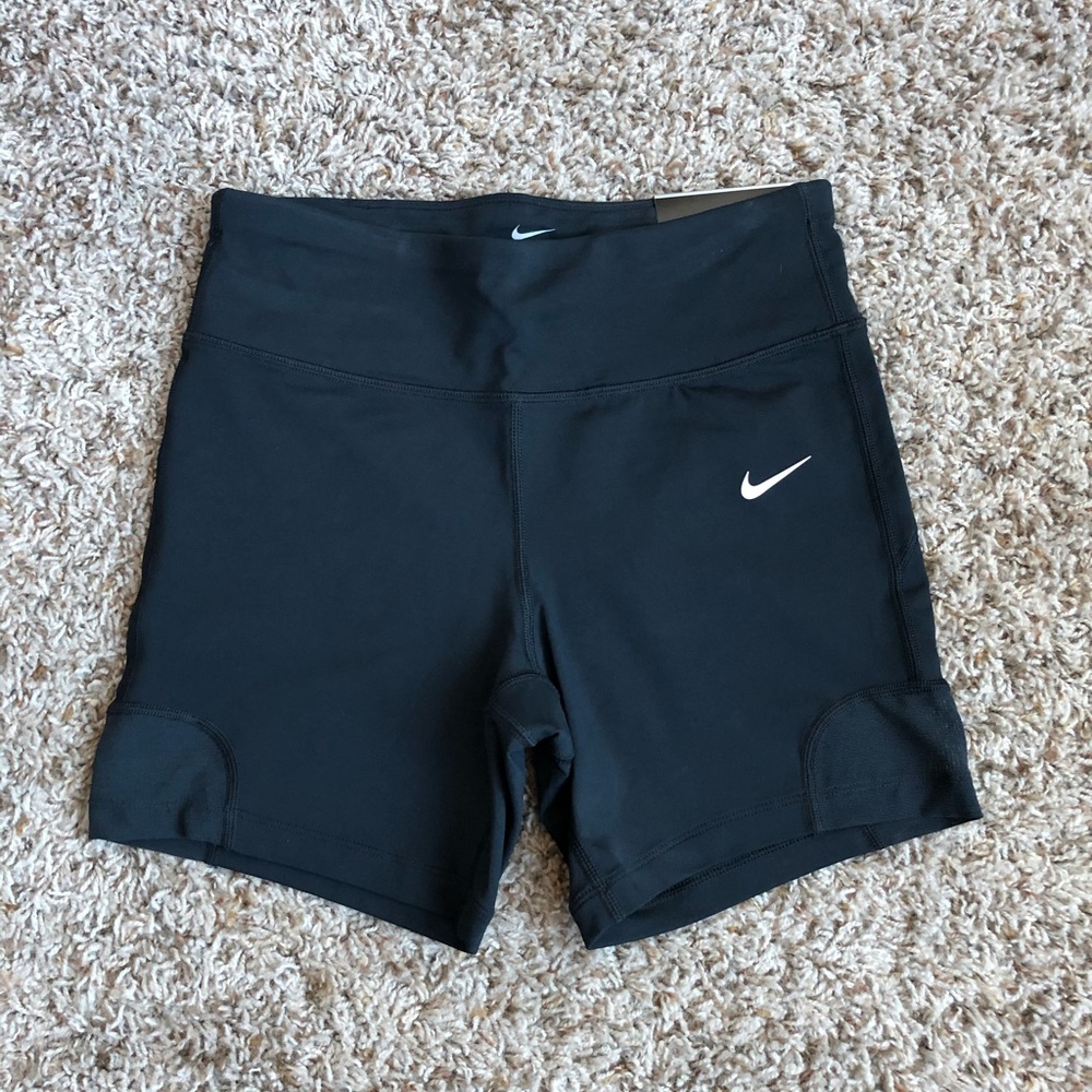 NWT Nike Epic Luxe Tight Fit Shorts